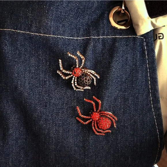 Spider Crystal Rhinestone Brooch - Picture 6 of 14